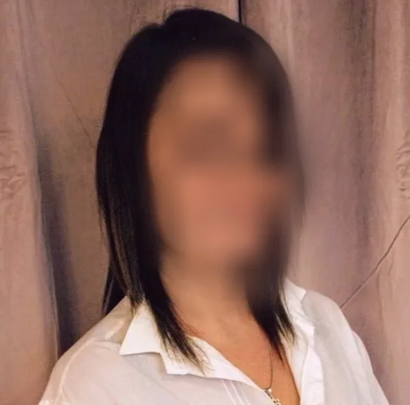 Alba, 32 años